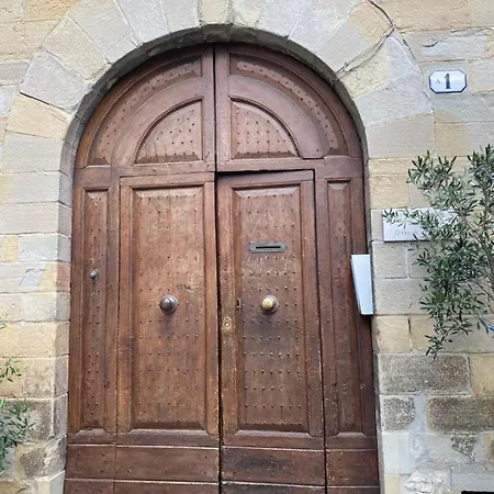 Palazzo Fucci - Piazza Dell'incontro N 1 *