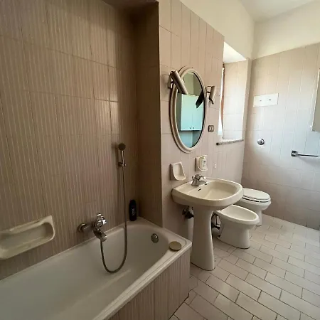 Apartamento Palazzo Fucci - Piazza Dell'incontro N 1 *